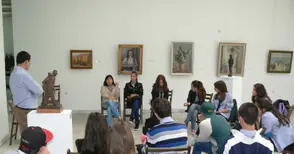 Ученици откриват провокация и вдъхновение в галерията