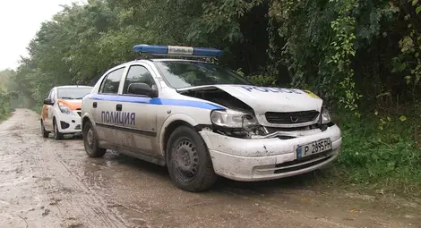 Потрошилият две патрулки беглец с БМВ настанен под охрана в Психодиспансера