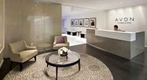 Avon плаща $135 млн. глоба