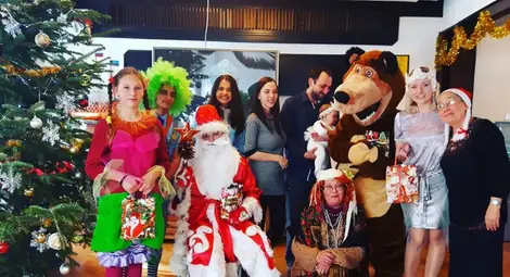 Маша и Мечока гостуваха на  децата в руското консулство