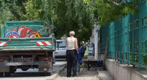 Подменят 200 метра тротоари в центъра