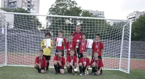 Десетгодишните таланти на &bdquo;Аристон&ldquo; с купа &bdquo;Калайджиев&ldquo;