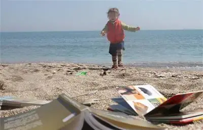 Изписаха малката Алиса, паднала от 5-ия етаж