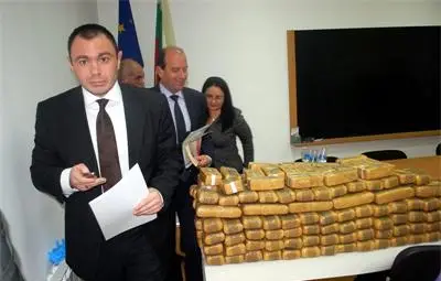 Ексзатворник и сина му в трафик на 112 кг хероин