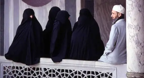 Семеен терапевт учи мъжете да бият жените си "правилно" Семеен терапевт учи мъжете да бият жените си "правилно"