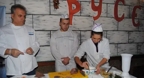 Професионалисти от &bdquo;Дунав турс&ldquo; показаха кулинарни тънкости на Никулден