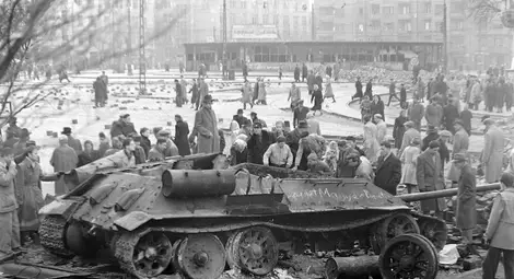Първата смазана с танкове пролет