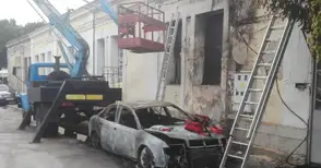 Ауди изгоря до ламарина от късо съединение