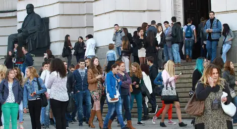 Университетите стартират учебната година присъствено Университетите стартират учебната година присъствено