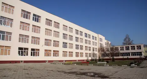 МОН въвежда 8 нови такси в системата на образованието