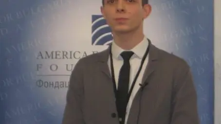 Президентът Плевнелиев отстъпва поста на Йовчо от Математическата гимназия