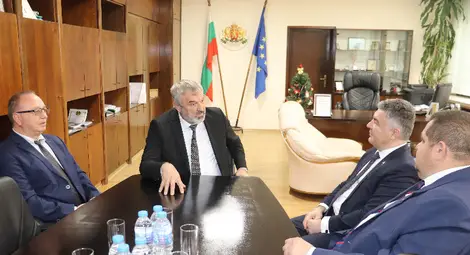 Генералният консул на Турция в Бургас Толга Оркун гостува в Русе по покана на областния управител Драгомир Драганов