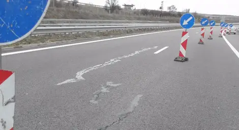 Магистрала "Струма" при Дупница се пропука Магистрала "Струма" при Дупница се пропука