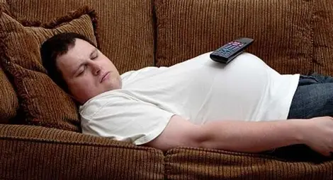 Младите българи водят застоял живот