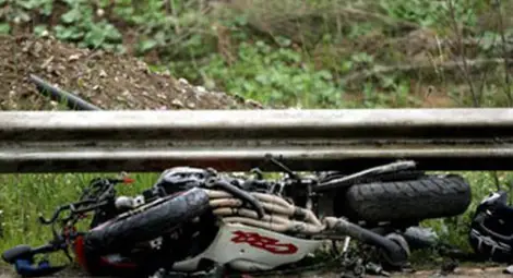 Черна прокоба тегне над Селановци! Кола прегази момче със скутер, месец след смъртта на Кристофър Черна прокоба тегне над Селановци! Кола прегази момче със скутер, месец след смъртта на Кристофър