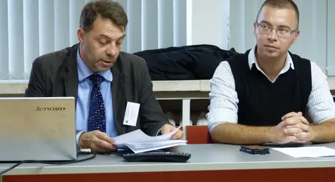 Директорът на русенския исторически музей проф.Николай Ненов /вляво/ и уредникът в отдел &bdquo;Най-нова история&ldquo; Искрен Великов на конференцията в Белград.                         Снимка: РИМ