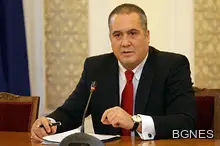 Бинев не контактувал финансово с Валери Симеонов