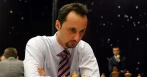 Топалов лидер в серията от елитни супертурнири