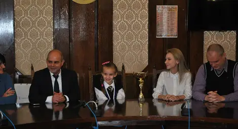 Дядо Коледа донесъл първия шах на световната медалистка Диляна Иванова