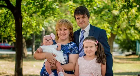 Деветокласничката Петя Радева спечели конкурса с благотворителна кауза за най-креативно послание за любовта Деветокласничката Петя Радева спечели конкурса с благотворителна кауза за най-креативно послание за любовта