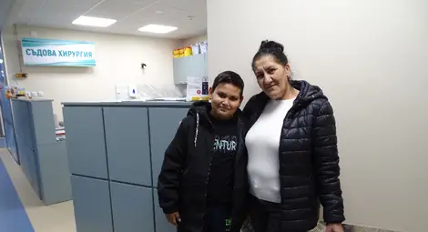 Станислав и майка му са щастливи и благодарят на лекарите.