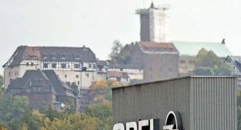 "Опел" закрива един от най-големите си заводи