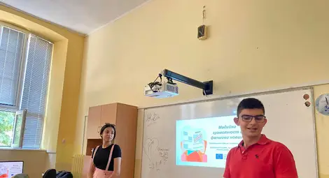 Успешно завърши още една от дейностите от доброволческия проект „За мен, за теб, за тях!“ Успешно завърши още една от дейностите от доброволческия проект „За мен, за теб, за тях!“