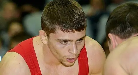 &bdquo;Юнак&ldquo; начело с Васева и националите си на държавно по борба в Сливен