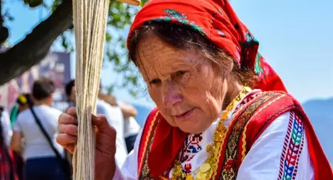 Последният оцелял матриархат в Европа: Островът, където жените командват Последният оцелял матриархат в Европа: Островът, където жените командват