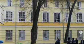 Английската гимназия скърби за останалия завинаги в 9 клас Виктор