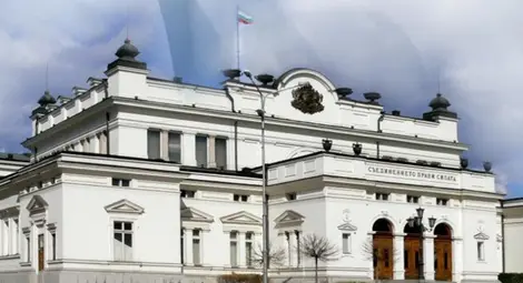 Правната комисия отхвърли предложението на "Възраждане" да отпадне зеленият сертификат за НС Правната комисия отхвърли предложението на "Възраждане" да отпадне зеленият сертификат за НС