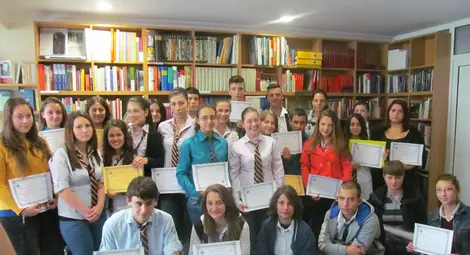 Абитуриентка взе Специалната награда в литературен конкурс