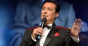 Васил Петров празнува в Русе 30 години в музиката