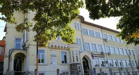 Модно ревю и изложба рекламират възможностите на дуалното обучение