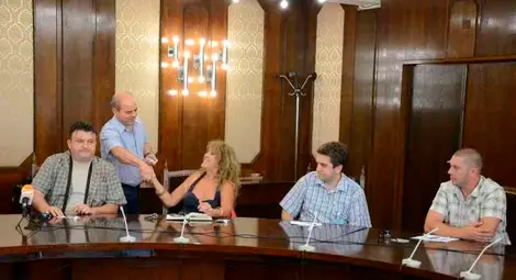 Кметът посъветва обществения съвет да  се информира преди да хвърля &bdquo;бомби&ldquo;