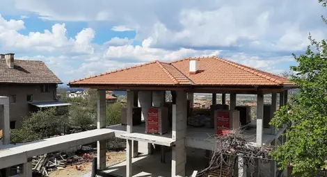 Строителството на едва 16 къщи и нито един апартамент започнато за три месеца