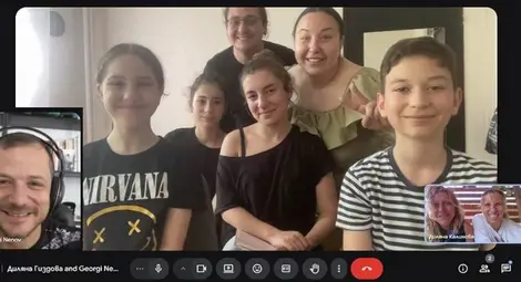 &bdquo;Подкастът на децата&ldquo; стартира със свръхвдъхновението на Георги Ненов