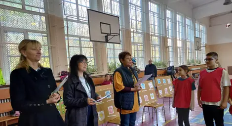 Състезание по безопасност на движението с участието на три русенски училища Състезание по безопасност на движението с участието на три русенски училища