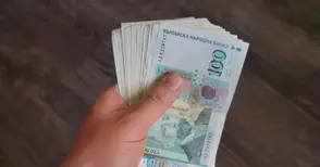 Смяна на местата: Катаджия отстранен от длъжност за предлагане на подкуп на колежка