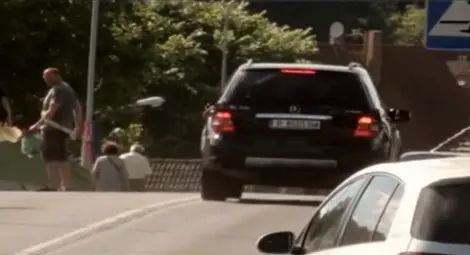 Русенски мерцедеси бродят из полското село на ДПС