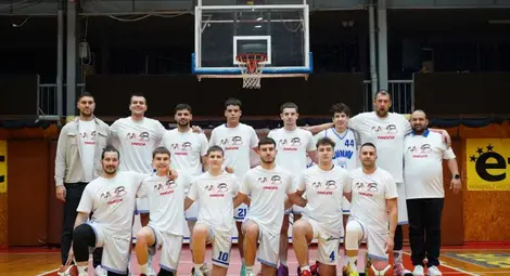 Баскетболистите срещат &bdquo;Перестройка&ldquo; по пътя към националните финали