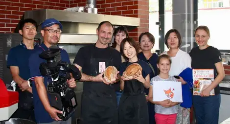 Японска кулинарка разточи баници и тутманици по рецептите на майстор Миро от &bdquo;Bread Station&ldquo;