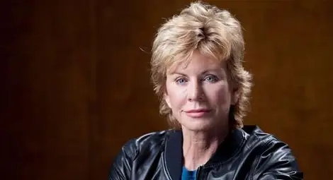 Писателка печели дело за 51 млн. долара