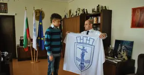 Симеон тръгва с флага на Русе към финала на „България търси талант“