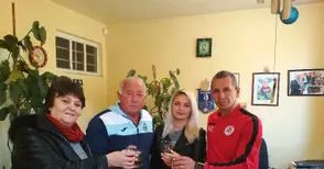 Калоян Георгиев празнува рожден ден със 150 футболисти в школата