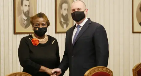 Президентът Румен Радев се срещна със заместник генералния секретар на ООН и изпълнителен директор на Фонда на ООН за населението Наталия Канем, 30 ноември 2021 г.