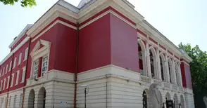 Тайна и загадка е кои и колко са кандидатите за оперен шеф