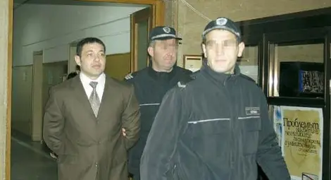 Черния Роди избягал в чужбина на 11 януари