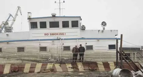 &bdquo;Фери топ 1&ldquo; излезе изцяло над водата, утре вадят горивото /галерия/