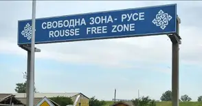 „Свободна зона“ ремонтира печално познат на шофьорите жп прелез